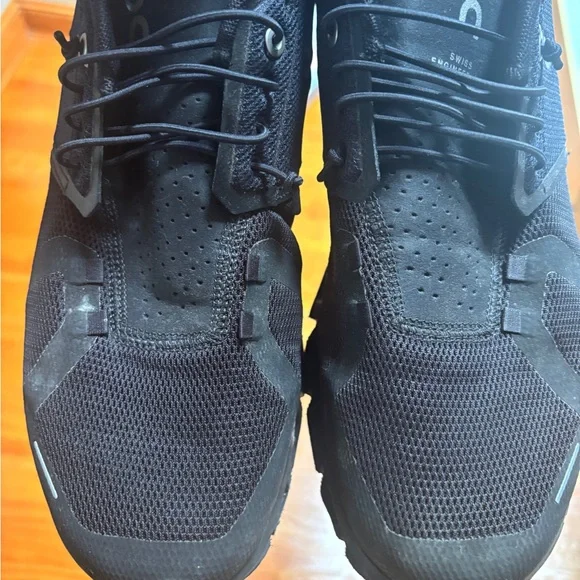 On Running Men's Black Athletic Shoes